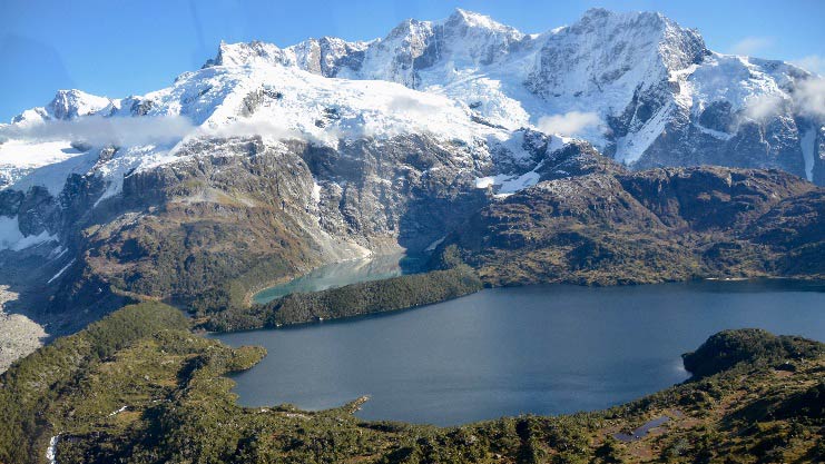 Photo of mountains Lago General Carrera, Patagonia