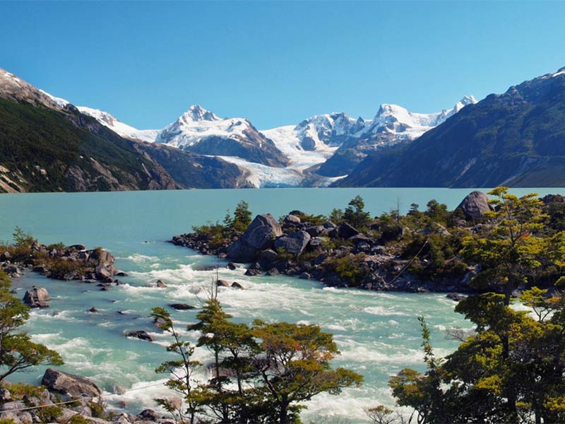 Foto de montañas Lago General Carrera, Patagonia